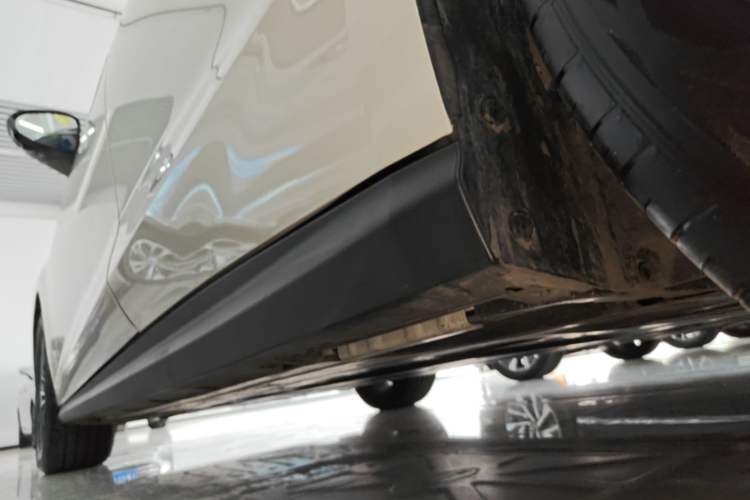 Used BYD Seal 06 New Energy 2024 DM-i 120KM Luxury Model Left Side Sill