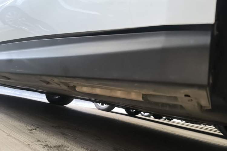 Used BYD Seal 06 New Energy 2024 DM-i 80KM Prestige Model Left Side Sill