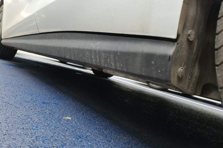 Used BYD Seal 06 New Energy 2024 DM-i 120KM Prestige Model Left Side Sill