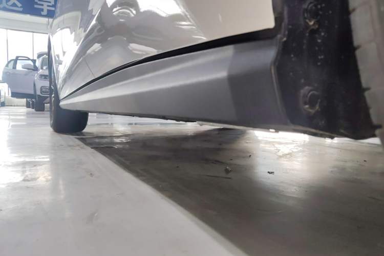 Used BYD Seal 06 New Energy 2024 DM-i 80KM Prestige Model Left Side Sill
