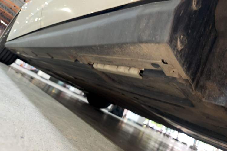 Used BYD Seal 06 New Energy 2024 DM-i 120KM Prestige Model Left Side Sill