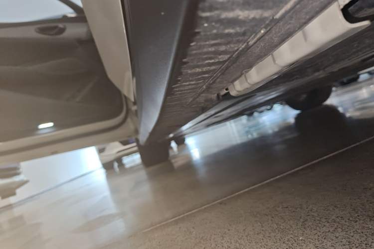 Used BYD Seal 06 New Energy 2024 DM-i 120KM Prestige Model Left Side Sill
