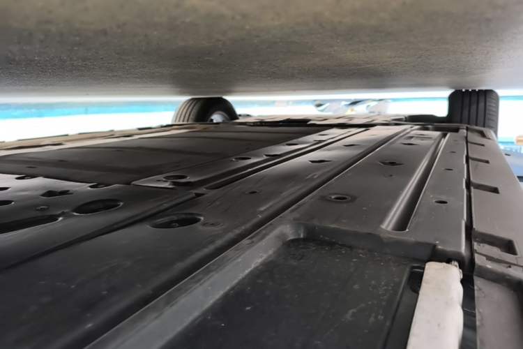 Used BYD Seal 06 New Energy 2024 DM-i 80KM Luxury Model Left Side Sill