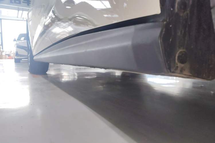 Used BYD Seal 06 New Energy 2024 DM-i 120KM Flagship Model Left Side Sill