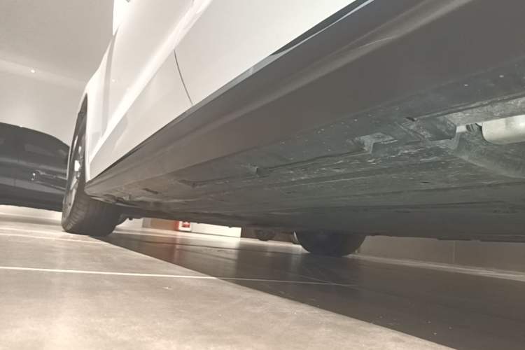 Used BYD Seal 06 New Energy 2024 DM-i 80KM Luxury Model Left Side Sill