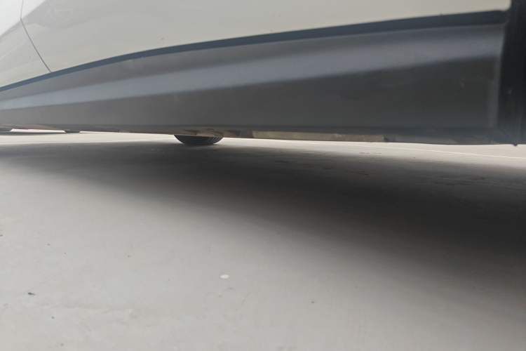 Used BYD Seal 06 New Energy 2024 DM-i 80KM Luxury Model Left Side Sill