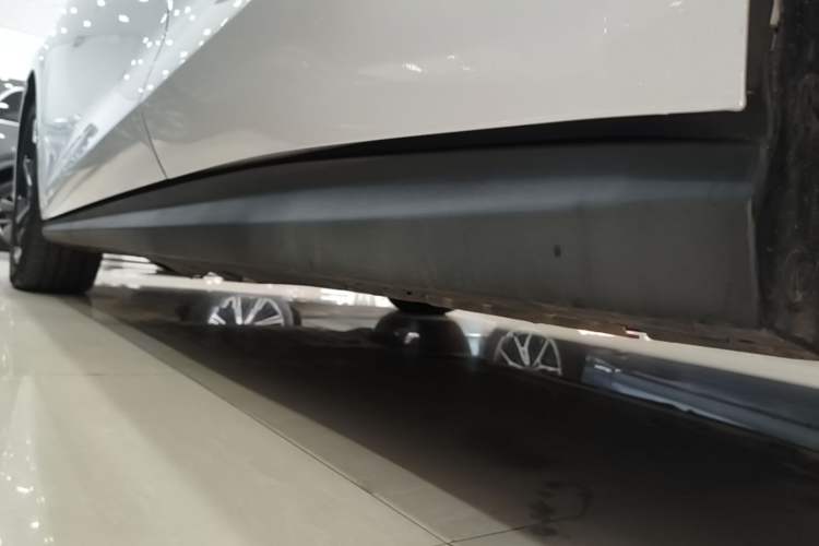 Used BYD Seal 06 New Energy 2024 DM-i 120KM Flagship Model Left Side Sill