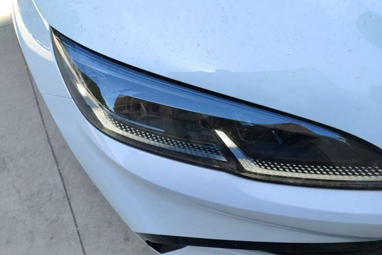 Used BYD Seal 06 New Energy 2024 DM-i 120KM Flagship Model Right Front Headlight