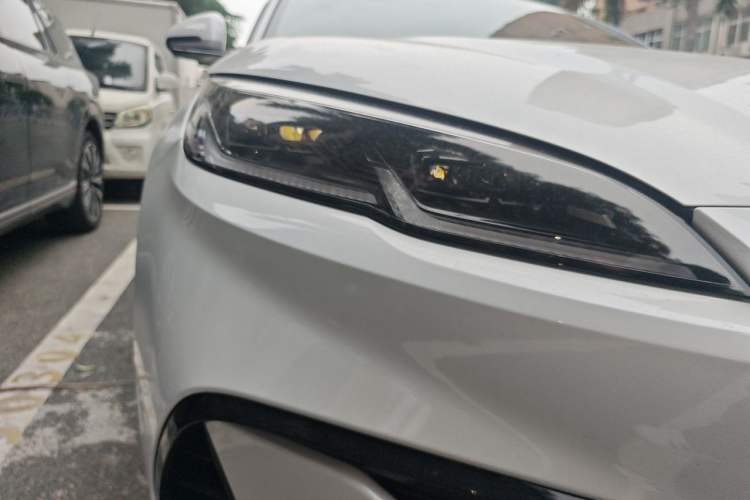 Used BYD Seal 06 New Energy 2024 DM-i 120KM Prestige Model Right Front Headlight