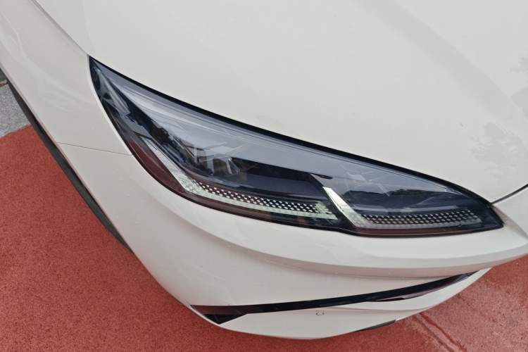 Used BYD Seal 06 New Energy 2024 DM-i 120KM Prestige Model Right Front Headlight