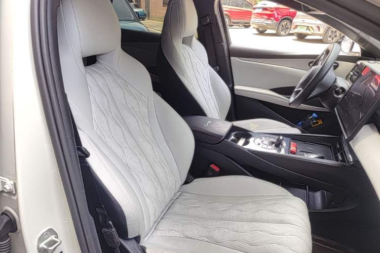 Used BYD Seal 06 New Energy 2024 DM-i 120KM Flagship Model Right Front Seat