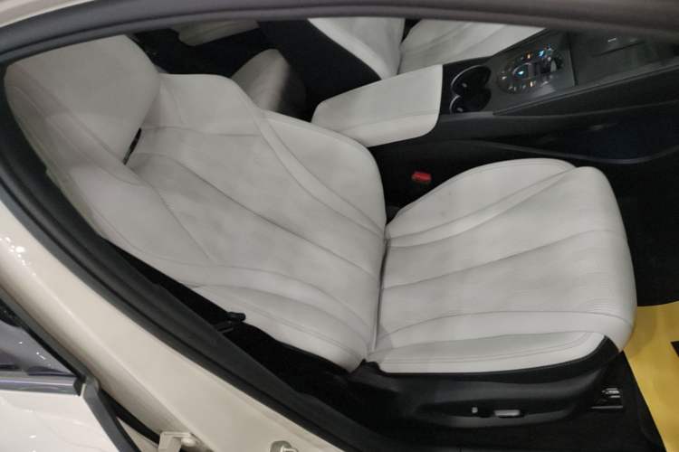 Used BYD Seal 06 New Energy 2024 DM-i 120KM Luxury Model Right Front Seat