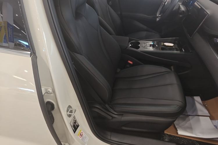 Used BYD Seal 06 New Energy 2024 DM-i 120KM Prestige Model Right Front Seat