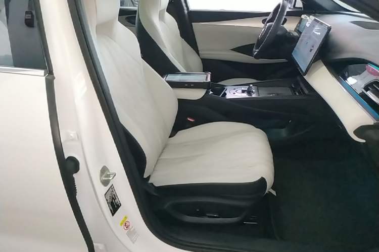 Used BYD Seal 06 New Energy 2024 DM-i 120KM Flagship Model Right Front Seat