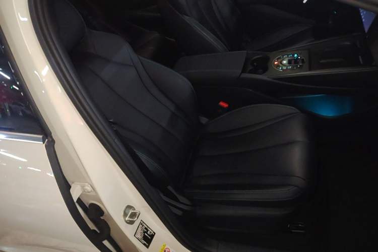 Used BYD Seal 06 New Energy 2024 DM-i 80KM Prestige Model Right Front Seat