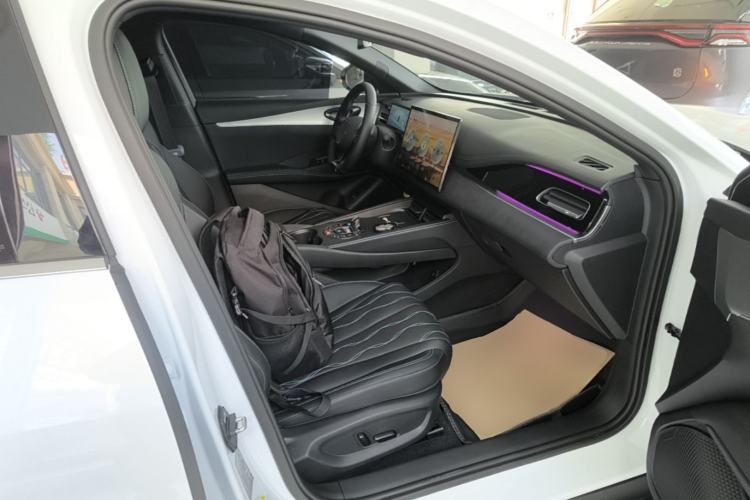 Used BYD Seal 06 New Energy 2024 DM-i 120KM Flagship Model Right Front Seat