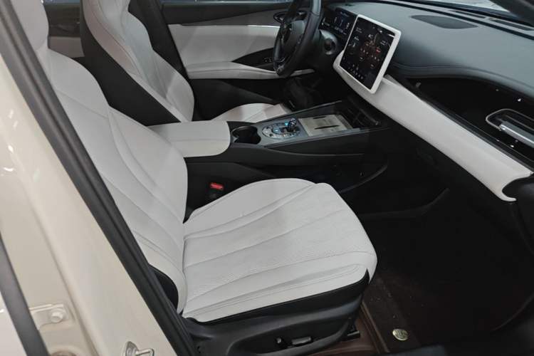 Used BYD Seal 06 New Energy 2024 DM-i 120KM Luxury Model Right Front Seat