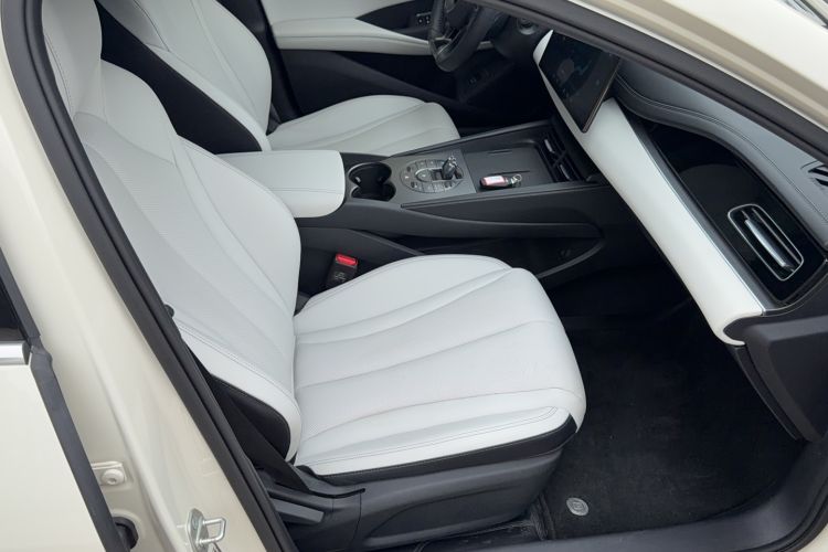Used BYD Seal 06 New Energy 2024 DM-i 80KM Prestige Model Right Front Seat