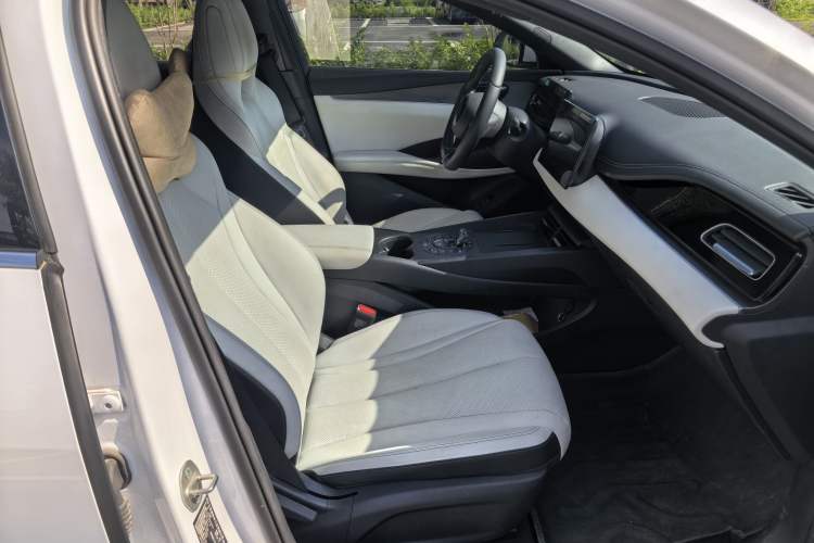 Used BYD Seal 06 New Energy 2024 DM-i 80KM Luxury Model Right Front Seat