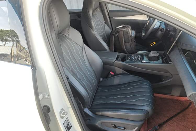 Used BYD Seal 06 New Energy 2024 DM-i 120KM Flagship Model Right Front Seat
