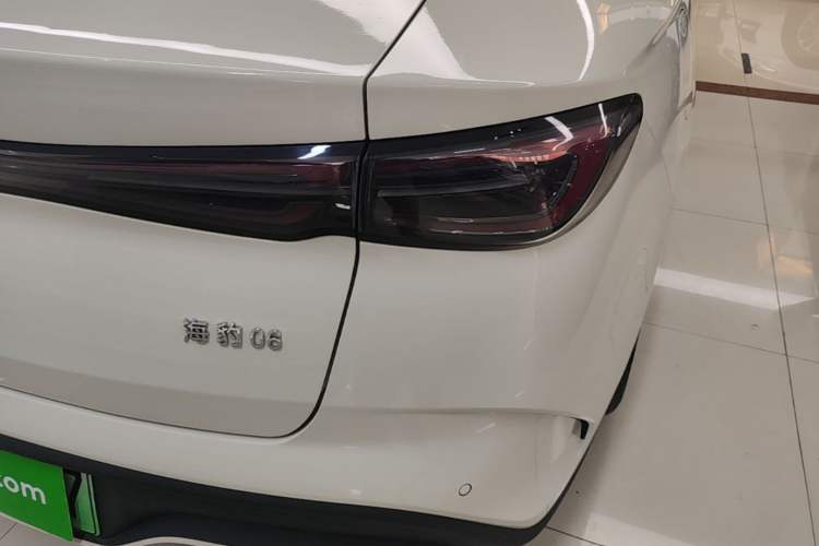 Used BYD Seal 06 New Energy 2024 DM-i 120KM Prestige Model Right Rear Taillight