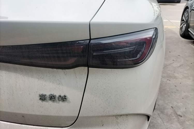 Used BYD Seal 06 New Energy 2024 DM-i 120KM Prestige Model Right Rear Taillight