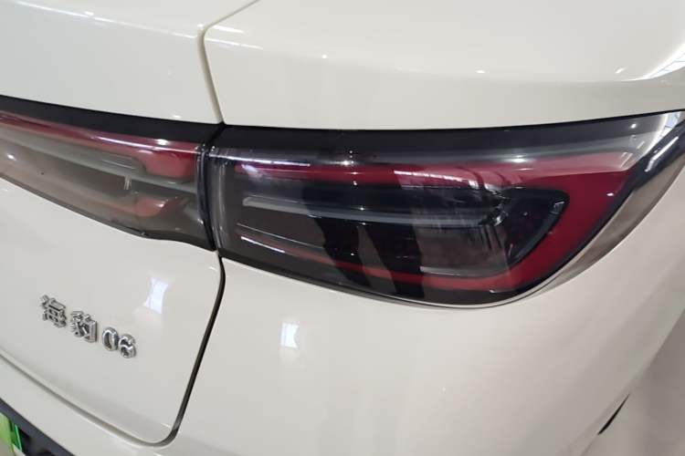 Used BYD Seal 06 New Energy 2024 DM-i 120KM Luxury Model Right Rear Taillight