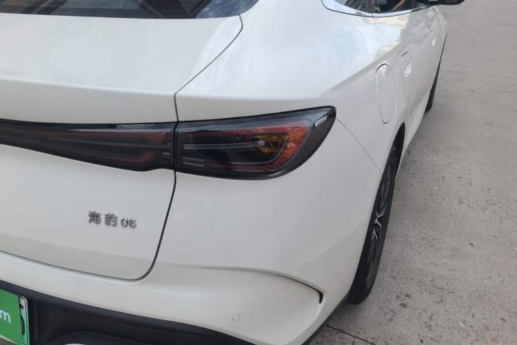 Used BYD Seal 06 New Energy 2024 DM-i 120KM Prestige Model Right Rear Taillight