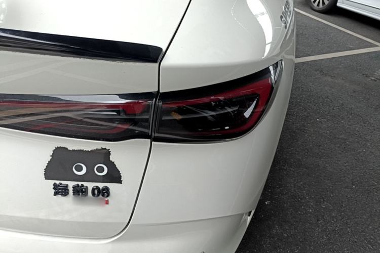 Used BYD Seal 06 New Energy 2024 DM-i 80KM Luxury Model Right Rear Taillight