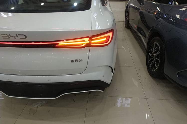 Used BYD Seal 06 New Energy 2024 DM-i 120KM Flagship Model Right Rear Taillight
