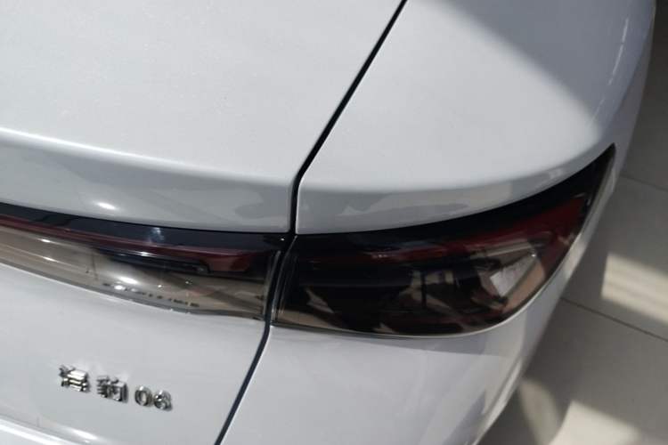 Used BYD Seal 06 New Energy 2024 DM-i 120KM Prestige Model Right Rear Taillight