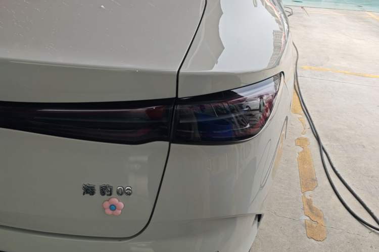 Used BYD Seal 06 New Energy 2024 DM-i 80KM Prestige Model Right Rear Taillight