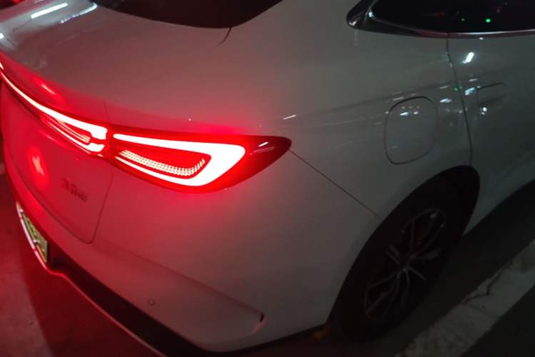 Used BYD Seal 06 New Energy 2024 DM-i 80KM Prestige Model Right Rear Taillight