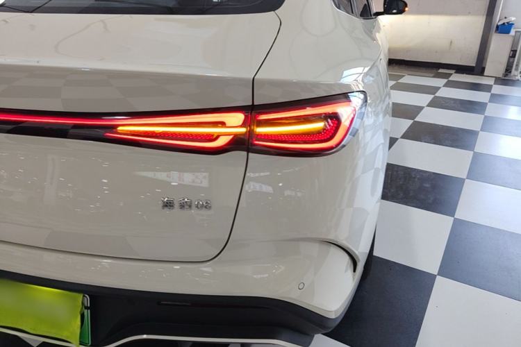 Used BYD Seal 06 New Energy 2024 DM-i 120KM Luxury Model Right Rear Taillight