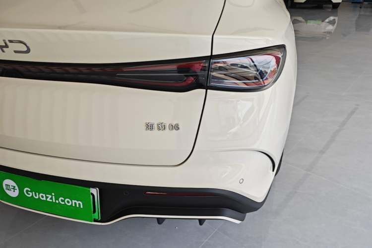 Used BYD Seal 06 New Energy 2024 DM-i 120KM Prestige Model Right Rear Taillight