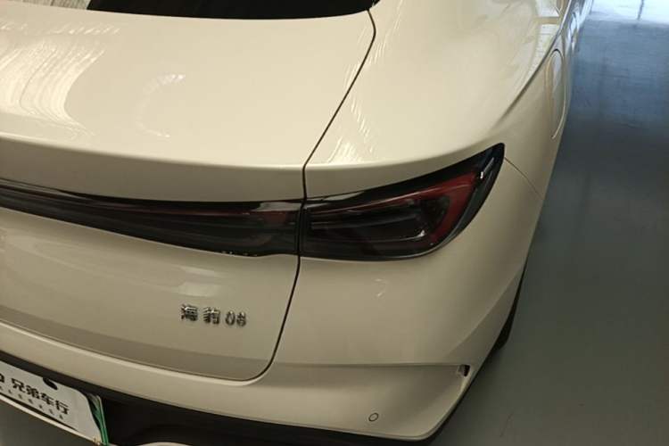 Used BYD Seal 06 New Energy 2024 DM-i 120KM Prestige Model Right Rear Taillight