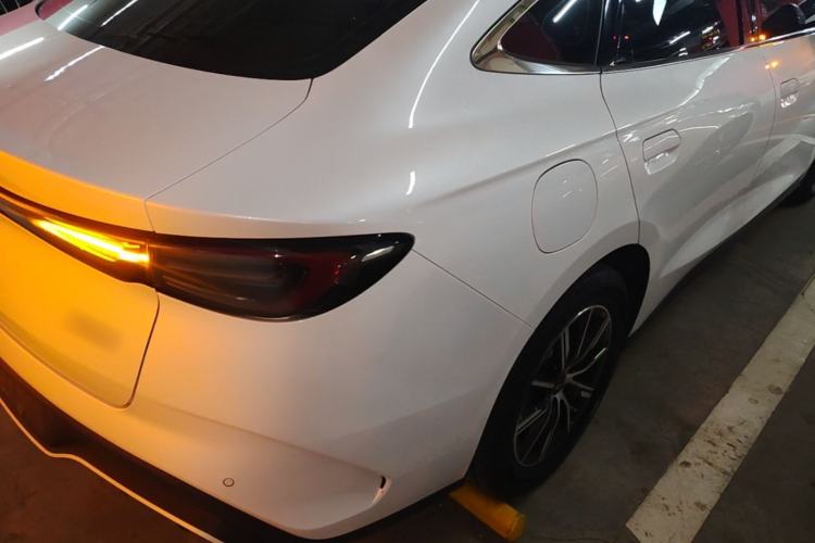 Used BYD Seal 06 New Energy 2024 DM-i 80KM Prestige Model Right Rear Taillight