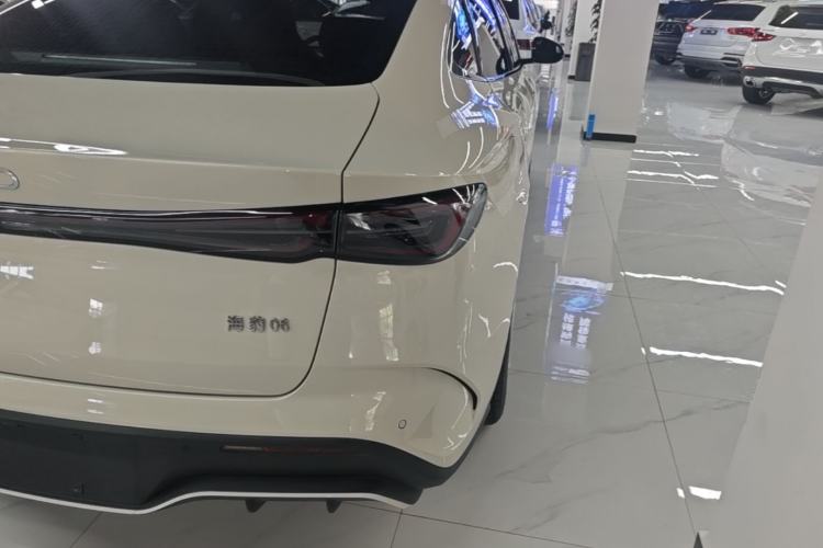 Used BYD Seal 06 New Energy 2024 DM-i 120KM Prestige Model Right Rear Taillight