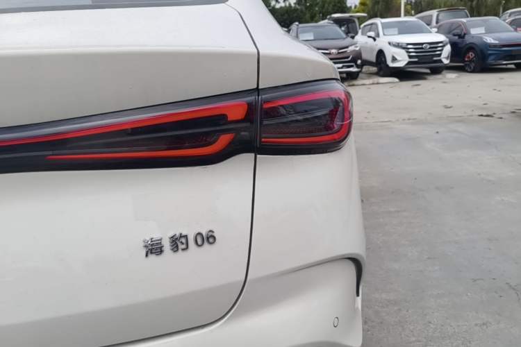 Used BYD Seal 06 New Energy 2024 DM-i 120KM Luxury Model Right Rear Taillight