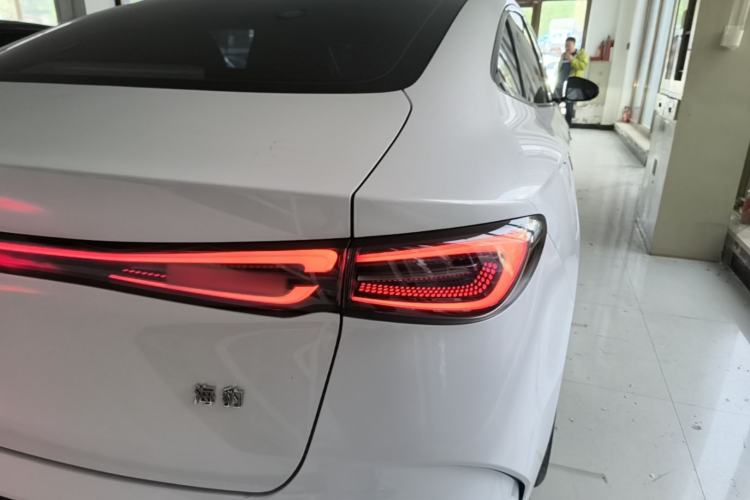 Used BYD Seal 06 New Energy 2024 DM-i 120KM Flagship Model Right Rear Taillight