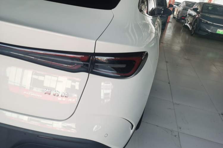 Used BYD Seal 06 New Energy 2024 DM-i 80KM Prestige Model Right Rear Taillight