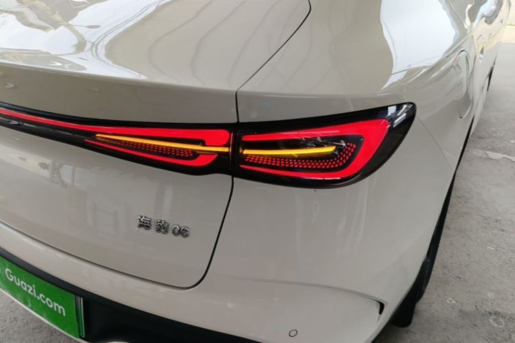 Used BYD Seal 06 New Energy 2024 DM-i 80KM Luxury Model Right Rear Taillight