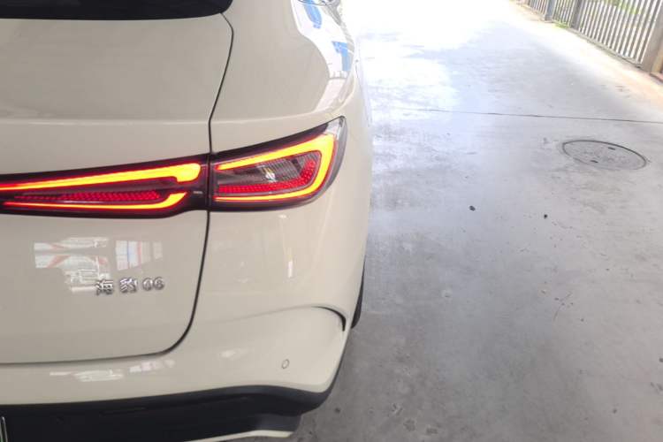 Used BYD Seal 06 New Energy 2024 DM-i 80KM Prestige Model Right Rear Taillight