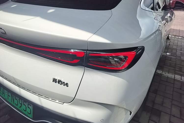 Used BYD Seal 06 New Energy 2024 DM-i 120KM Flagship Model Right Rear Taillight