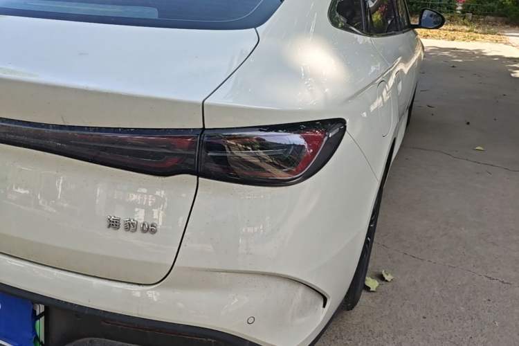 Used BYD Seal 06 New Energy 2024 DM-i 80KM Prestige Model Right Rear Taillight