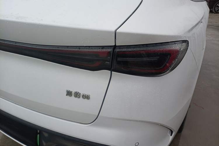 Used BYD Seal 06 New Energy 2024 DM-i 120KM Flagship Model Right Rear Taillight