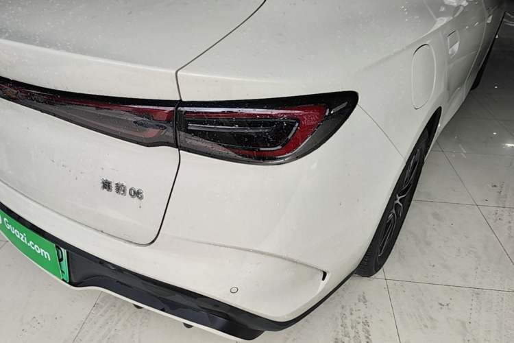 Used BYD Seal 06 New Energy 2024 DM-i 80KM Prestige Model Right Rear Taillight