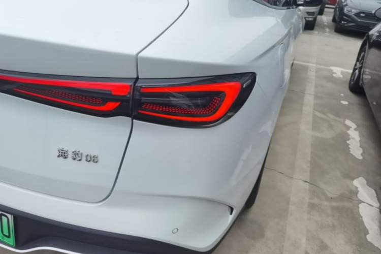Used BYD Seal 06 New Energy 2024 DM-i 120KM Prestige Model Right Rear Taillight