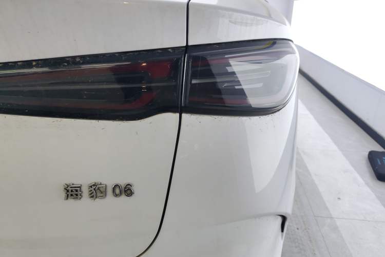 Used BYD Seal 06 New Energy 2024 DM-i 120KM Flagship Model Right Rear Taillight