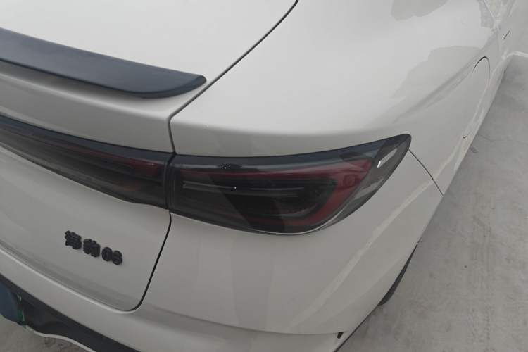 Used BYD Seal 06 New Energy 2024 DM-i 80KM Luxury Model Right Rear Taillight